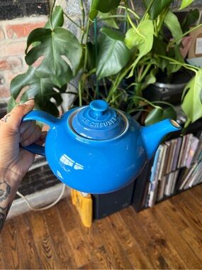 Le Creuset Blue Stoneware Teapot - Classic Round Design, discounted